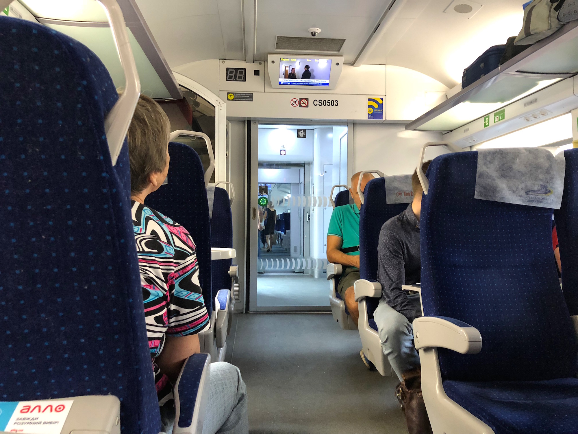 Kharkiv'den Kiev'e yolculuk yaptığımız tren