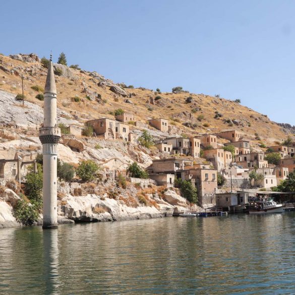 Halfeti Gezilecek Yerler 16 svg%3E