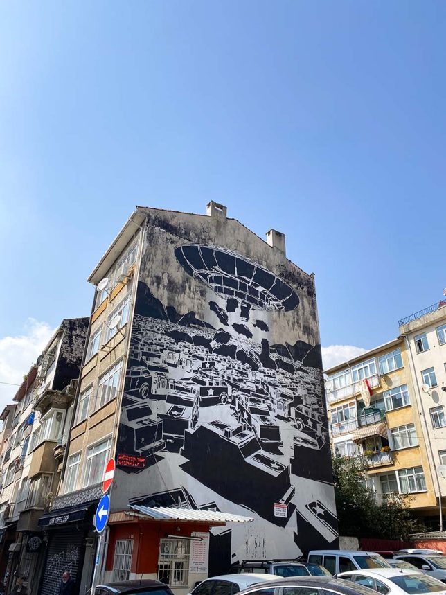 m city mural kadikoy