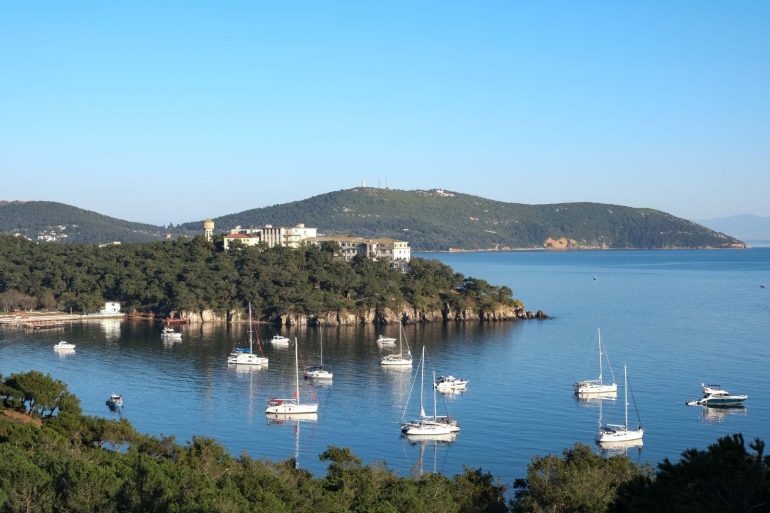 Heybeliada Gezilecek Yerler 26 svg%3E