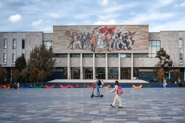 Tiran Havalimanı’ndan Şehir Merkezine Nasıl Gidilir? 25 svg%3E