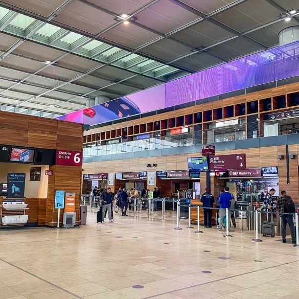 Berlin Brandenburg Havalimanı’ndan Şehir Merkezine Nasıl Gidilir? 9 svg%3E