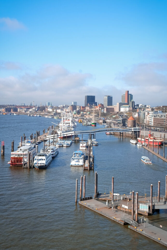Elbphilharmonie plaza