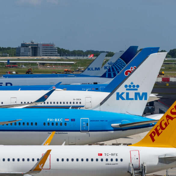 Amsterdam Schipol Havalimanı'ndan Şehir Merkezine Ulaşım 7 svg%3E